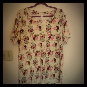 2X EUC Lularoe Christy V-Neck T-shirt